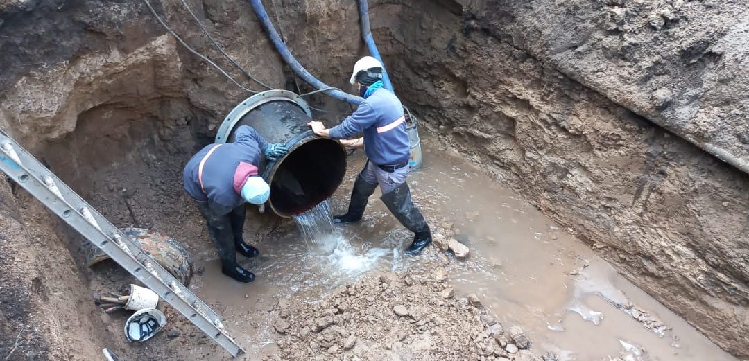 OSSE ya retiró el tramo de cañería averiado en calle Falucho