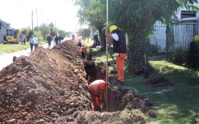 Cloacas: confirman obras para llevar el servicio a Colina Alegre y ampliarlo en Autódromo